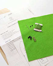 Load image into Gallery viewer, CACTUS-CAT + CACTUS - Hand Stitching Felt Kit