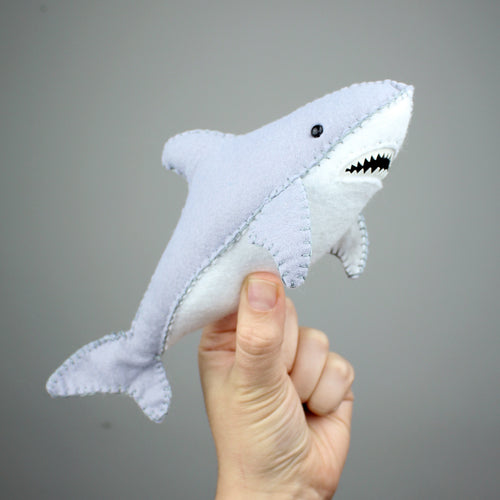 GREAT WHITE SHARK - Hand Stitching Felt Kit