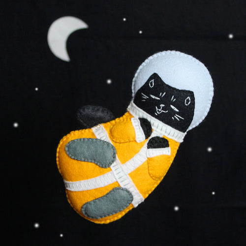 SPACE BOY - Hand Stitching Felt Kit
