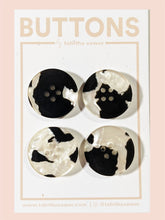 Load image into Gallery viewer, Jasper Circle Button - Black &amp; White Pearl - Large - 4 pack